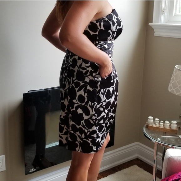 Gorgeous strapless dress from David's Bridal - Picture 5 of 9